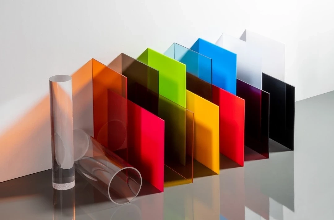 پلکسی گلاس چیست؟